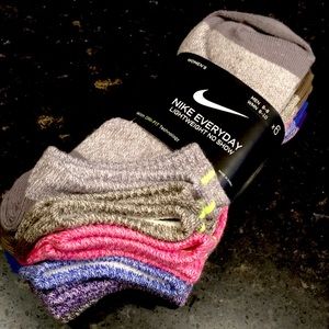 Nike everyday lightweight no show socks